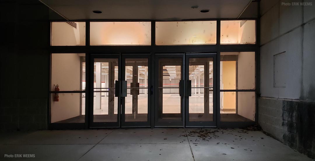 Emptied Mall Store Emptied Mall Store
