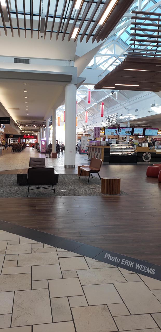 Inside the Chesterfield Mall looking toward the Food Court Inside the Chesterfield Mall looking toward the Food Court